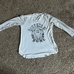 White southern to the bone shirt. Brand of Davida. Size medium.